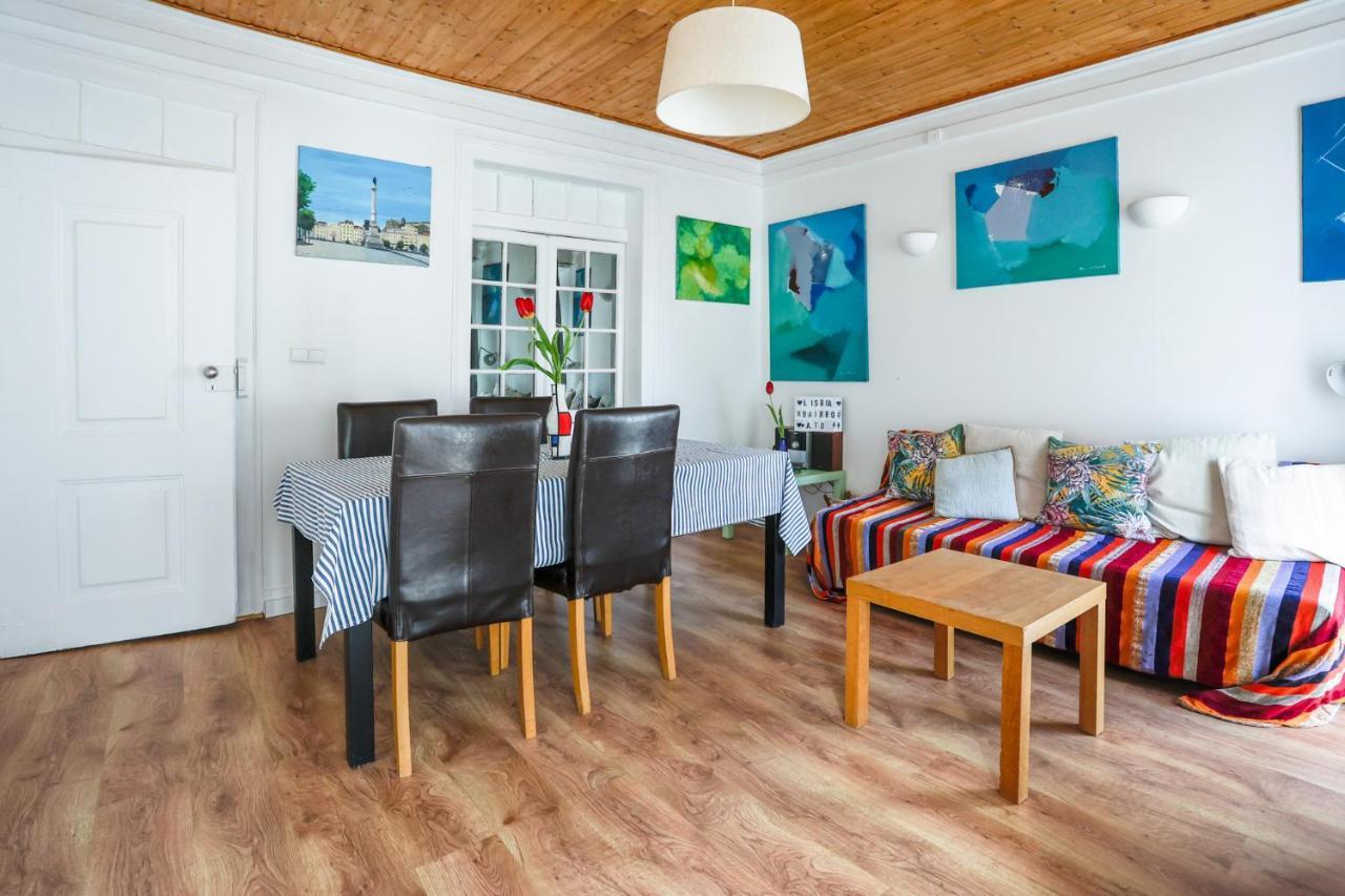 Center In Lively Bairro Alto! Apartment Lisbon