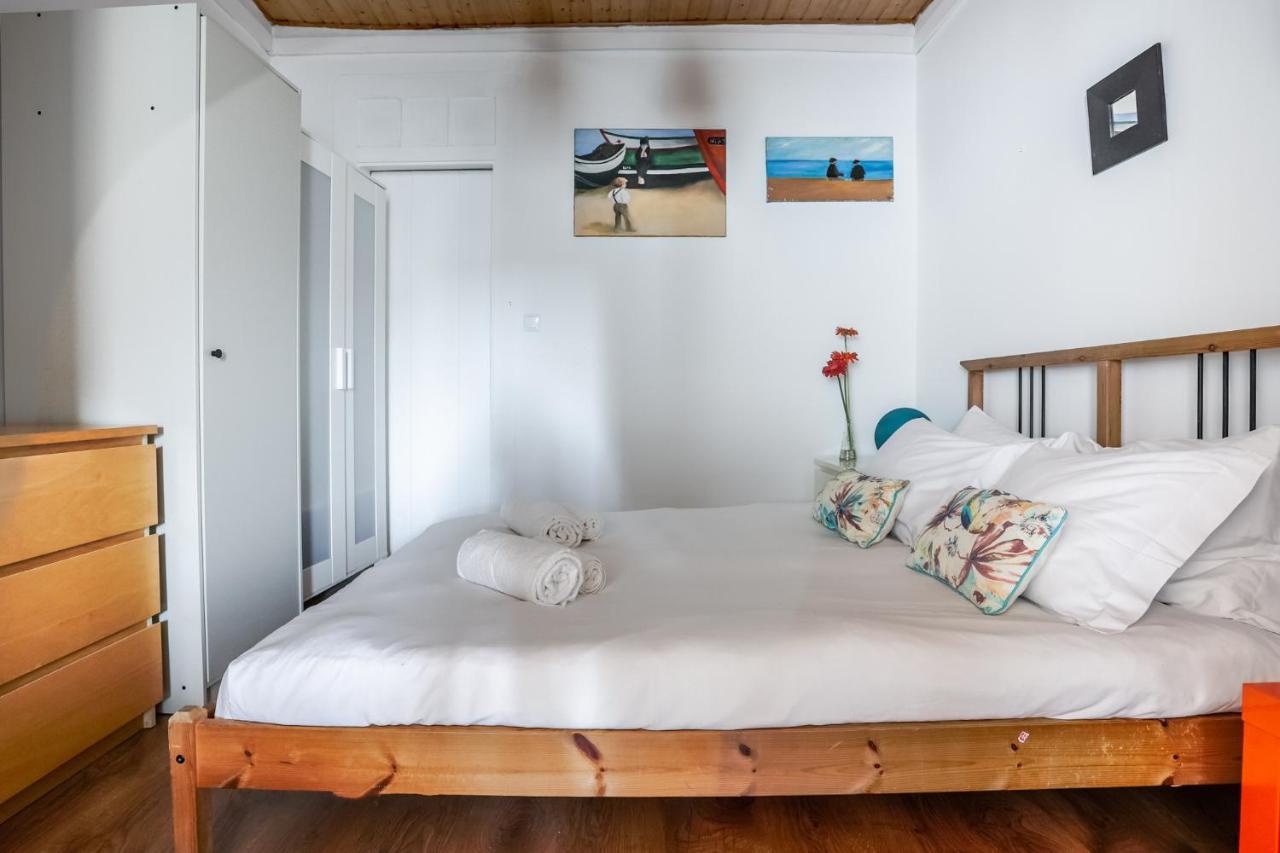 Apartment Center In Lively Bairro Alto! Lisbon