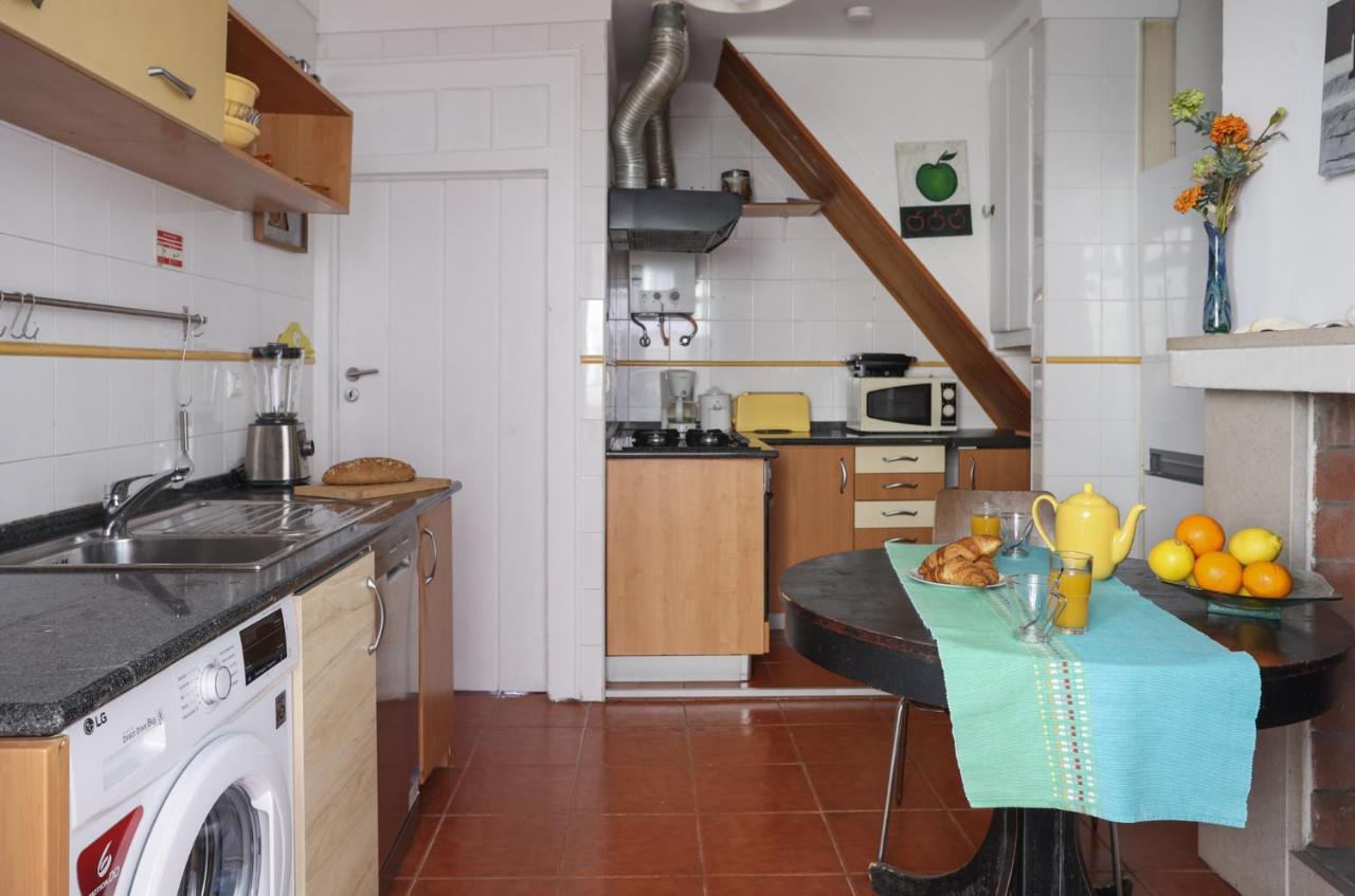 Apartment Center In Lively Bairro Alto! Lisbon