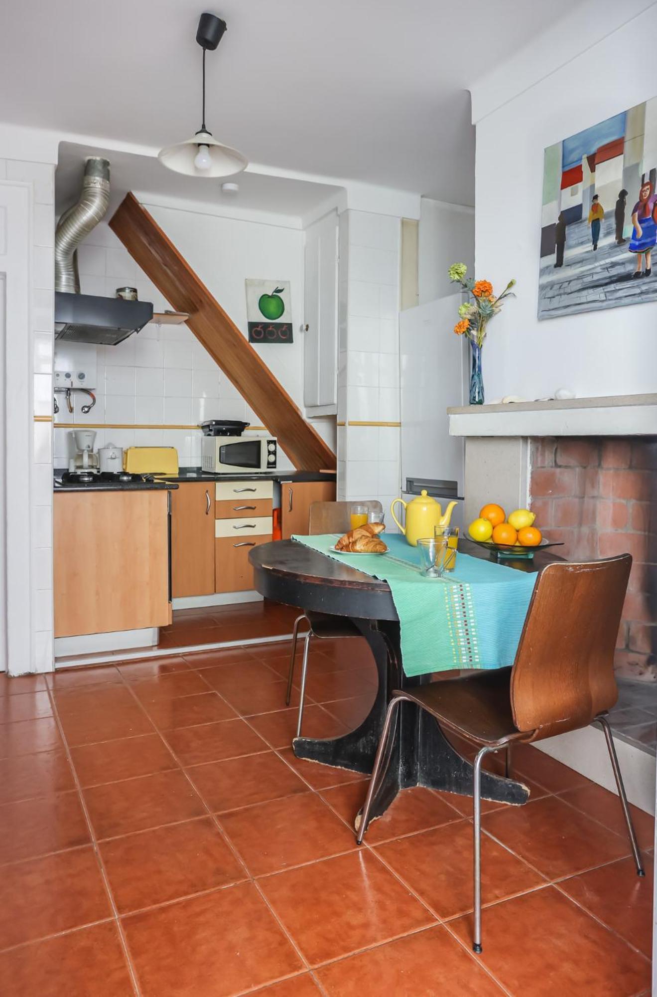 Center In Lively Bairro Alto! Apartment Lisbon